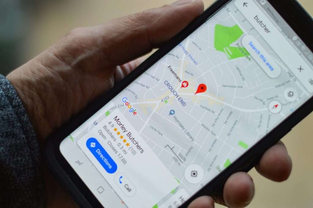 Local SEO and Google Maps search on smartphone